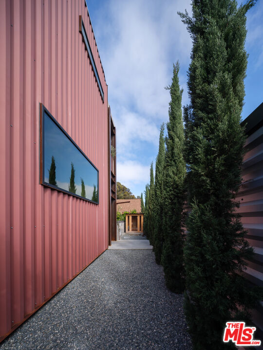 5701 7th Avenue, Los Angeles CA: https://media.crmls.org/mediaz/73e8b89a-354f-4644-8ac3-43a76446c461.jpg