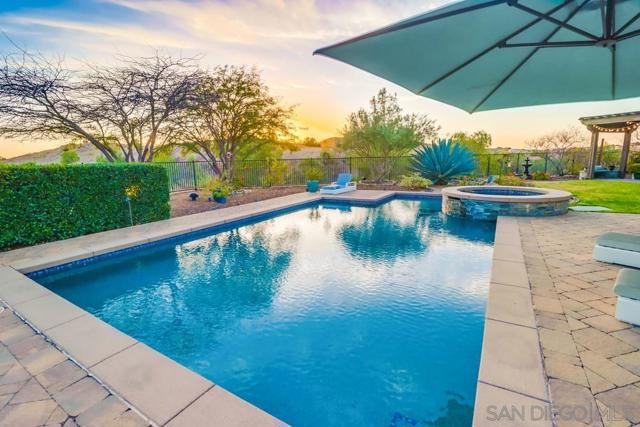 8457 Lower Scarborough, San Diego CA: https://media.crmls.org/mediaz/73e8e986-3c00-4143-8aa6-99de08c7a851.jpg