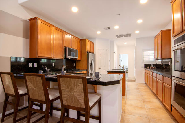 222 Canyon Circle N #5, Palm Springs, CA 92264