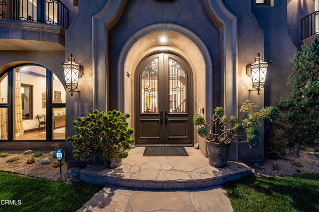 2330 Crystal Lane, Pasadena CA: https://media.crmls.org/mediaz/73e968c3-2573-4caf-acbd-f1961ede4985.jpg