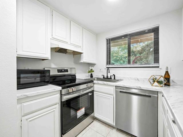 1140 N Abbott Avenue, Milpitas CA: https://media.crmls.org/mediaz/73e98b87-efd9-4244-9cd9-c23f6e6715ce.jpg