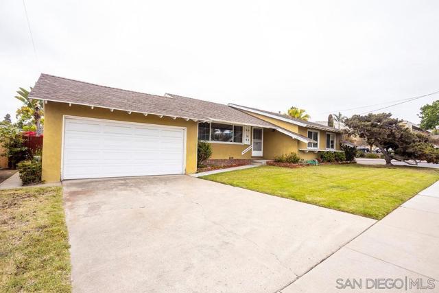 97 East Whitney Street, Chula Vista CA: https://media.crmls.org/mediaz/73e9daa9-0548-4617-9118-e45229fefc12.jpg