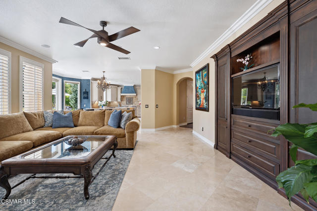 684 Noble Road, Simi Valley CA: https://media.crmls.org/mediaz/73eaa721-8c09-48bb-9d0d-2d5902b733c4.jpg