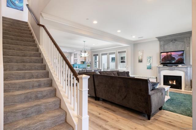 839 Reed Avenue, Pacific Beach (San Diego) CA: https://media.crmls.org/mediaz/73eb1314-2593-4008-b4f2-7b2301bf77af.jpg