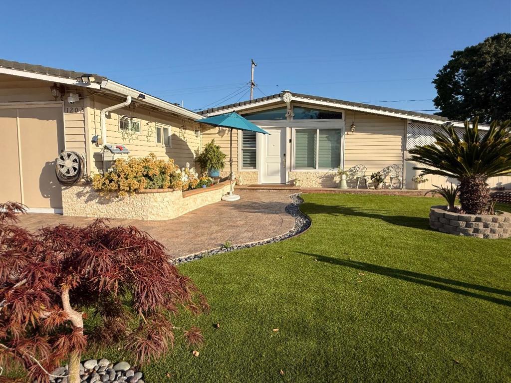 1202 Pecos Way