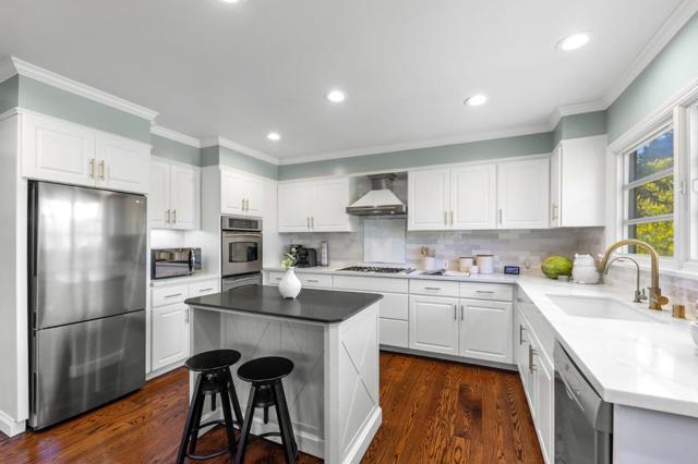 401 Hillsborough Boulevard, Hillsborough CA: https://media.crmls.org/mediaz/73eda3f8-fc2c-4fcb-b621-bdee3b12fe8e.jpg