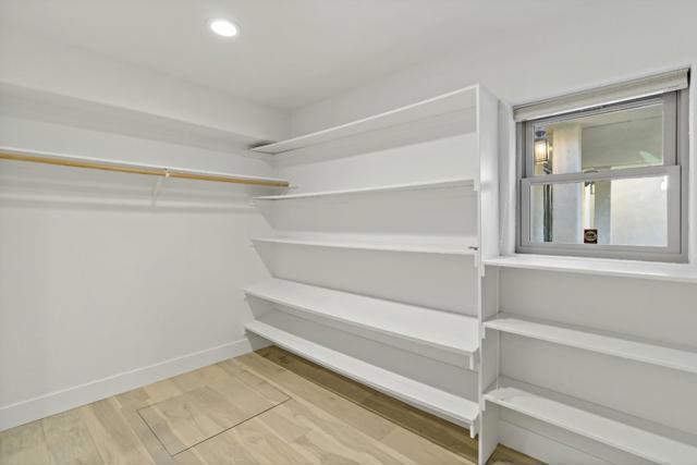 303 Lakeview Way, Redwood City CA: https://media.crmls.org/mediaz/73edc5c7-0ff6-4c19-883e-e7e971c40665.jpg