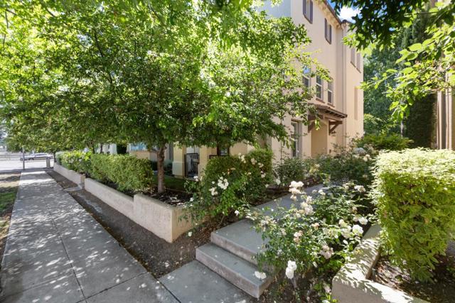 211 Okeefe Way, Mountain View CA: https://media.crmls.org/mediaz/73edead3-df9d-4e65-aaa1-f85e92f10c7a.jpg