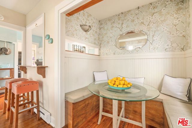 1315 Cabrillo Avenue, Venice CA: https://media.crmls.org/mediaz/73edebdb-b55d-4532-b0d0-27857d7e6882.jpg