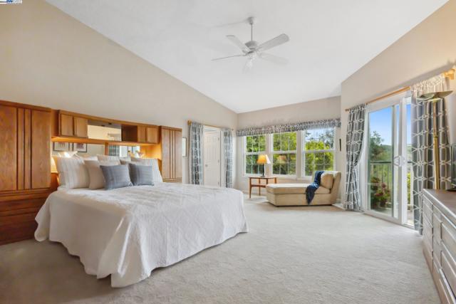 3565 Star Ridge Rd, Hayward CA: https://media.crmls.org/mediaz/73ee6a65-d2c3-4f2b-8ac5-3034069f2bfc.jpg