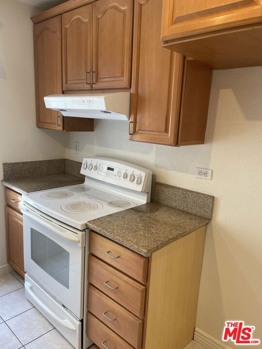 9206 Summertime Lane, Culver City CA: https://media.crmls.org/mediaz/73eee83c-994a-402b-98ac-51315f5ea582.jpg
