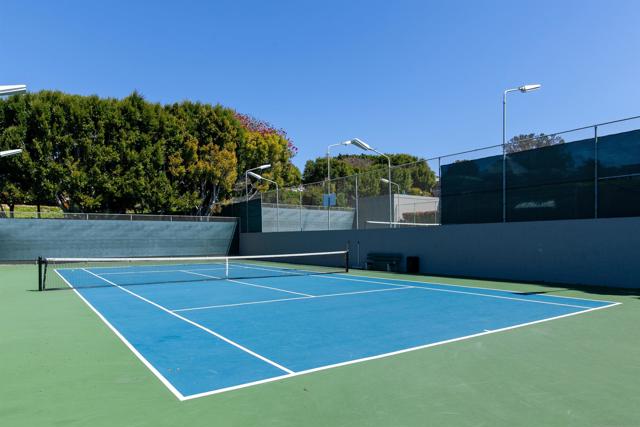 2071 Caminito Circulo Norte, La Jolla CA: https://media.crmls.org/mediaz/73ef48cd-6ef8-49cc-a6d8-cfb0d5a07f2c.jpg