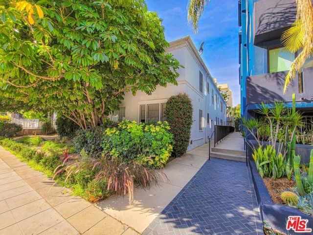 Image 3 for 127 N Doheny Dr, Los Angeles, CA 90048
