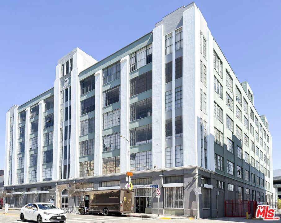 420 S San Pedro Street #405