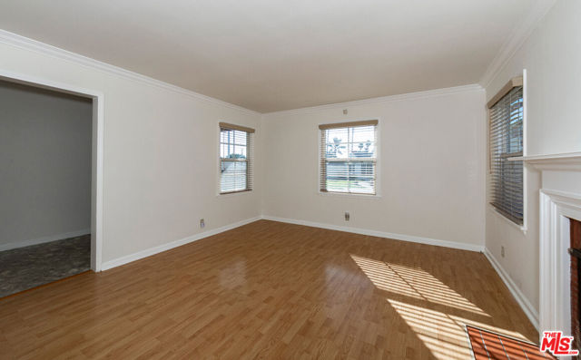 5260 Parkglen Avenue, Los Angeles CA: https://media.crmls.org/mediaz/73f01d01-9029-4dbe-86b5-e01511178f9e.jpg