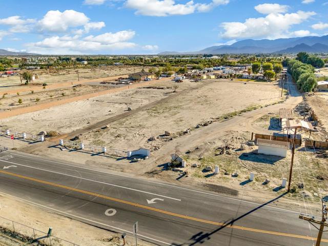 79505 Avenue 38, Indio CA: https://media.crmls.org/mediaz/73f0ab0f-570c-4788-9274-1bee53054b39.jpg