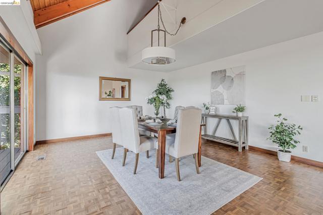 1518 MADERA CT, El Cerrito CA: https://media.crmls.org/mediaz/73f106e9-194e-4db8-9ea2-be07131df404.jpg