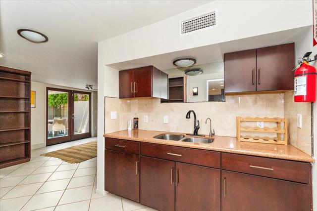 2030 E Amado Road, Palm Springs CA: https://media.crmls.org/mediaz/73f1495f-7516-4188-9816-7e614e470e7a.jpg
