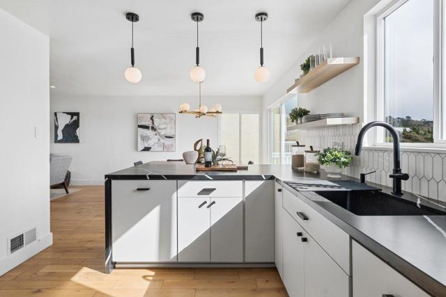 170 Beachview Avenue, Pacifica CA: https://media.crmls.org/mediaz/73f340b7-c6cd-41aa-a8ce-47f88919fc63.jpg