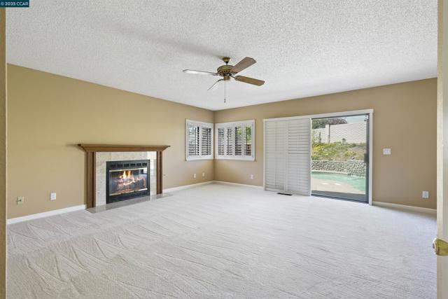 5535 Edgeview Dr, Discovery Bay CA: https://media.crmls.org/mediaz/73f48e60-7d0d-45d7-89ab-029b13610d79.jpg