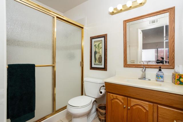 Detail Gallery Image 14 of 17 For 864 Crystal Creek Ct, Chula Vista,  CA 91910 - 4 Beds | 2 Baths