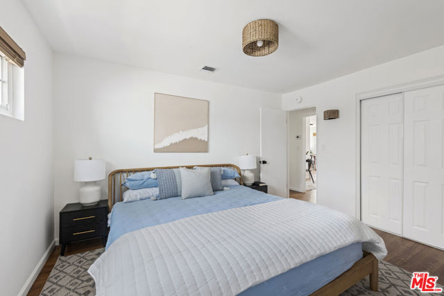 21109 Longworth Avenue, Lakewood CA: https://media.crmls.org/mediaz/73f5bc4e-4d1c-4551-9845-e13155b90253.jpg