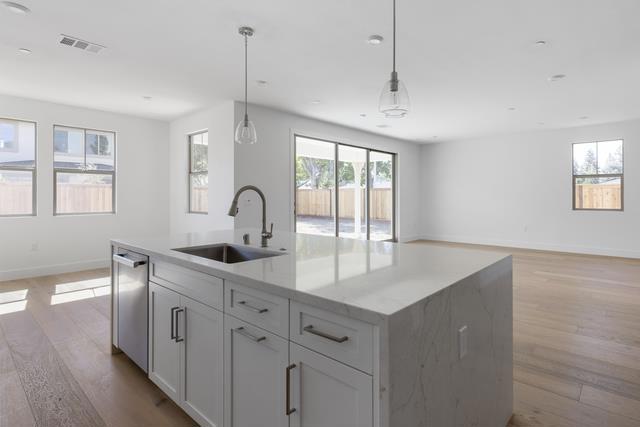 7391 Princevalle Street, Gilroy CA: https://media.crmls.org/mediaz/73f63e9c-77ee-47dc-b6a3-5b11e465b185.jpg