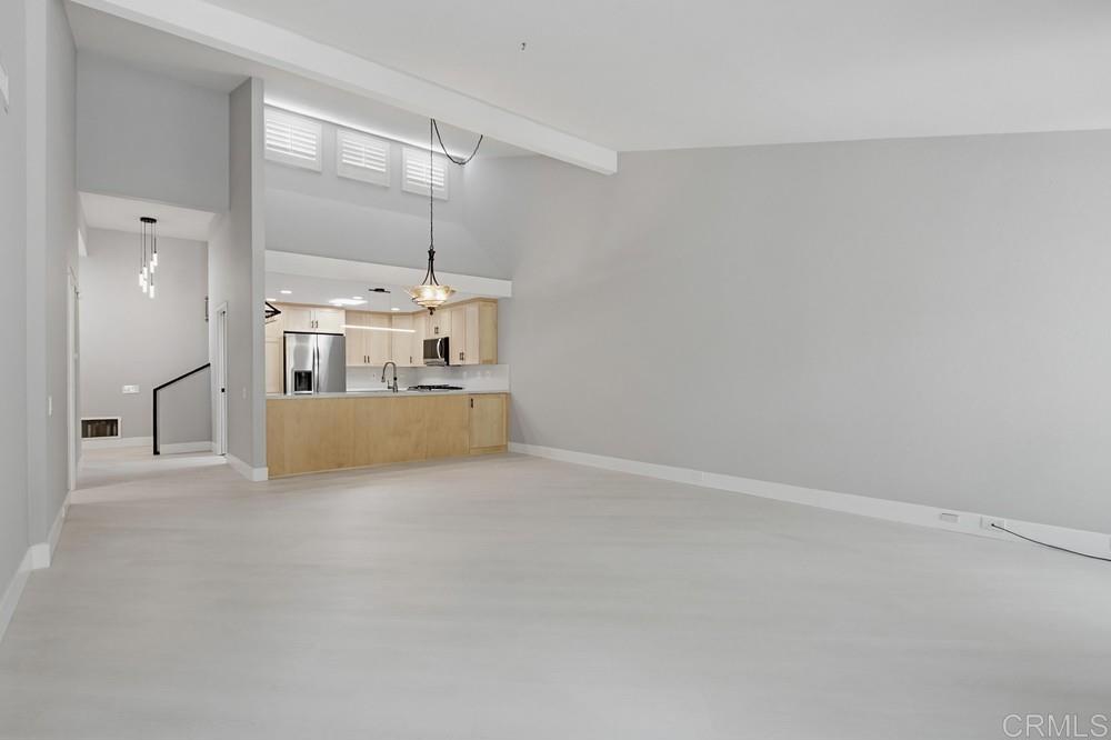 2201 Plaza De Las - photo 12