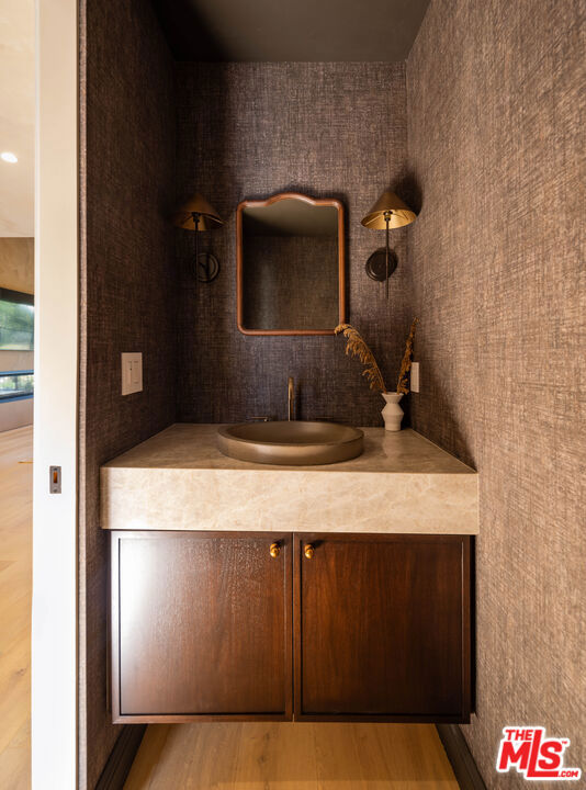 3620 Wrightwood Drive, Studio City CA: https://media.crmls.org/mediaz/73f64aff-46dc-4cb1-9943-1e304faafb25.jpg