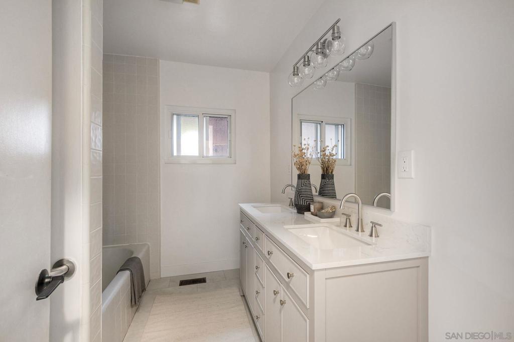 2325 Palermo - photo 16