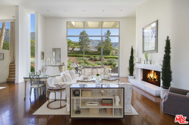 526 Crocker Sperry Drive, Montecito CA: https://media.crmls.org/mediaz/73f73f79-5ed8-4fb8-a1b5-c3d576e77fd6.jpg