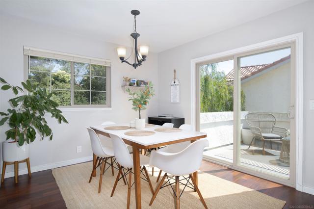 6581 Camino Capistrano, Carlsbad CA: https://media.crmls.org/mediaz/73f89bac-ccc5-41d0-8936-2419bf4adadf.jpg