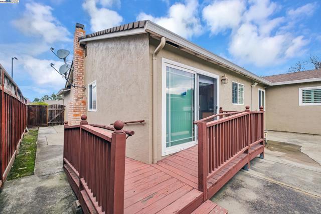 Image 33 of 37 For 2716 Killdeer Ct