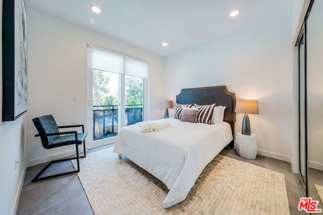 214 S Westmoreland Avenue, Los Angeles CA: https://media.crmls.org/mediaz/73f8fc7f-e06a-4ad4-a60f-ef8a860078a3.jpg