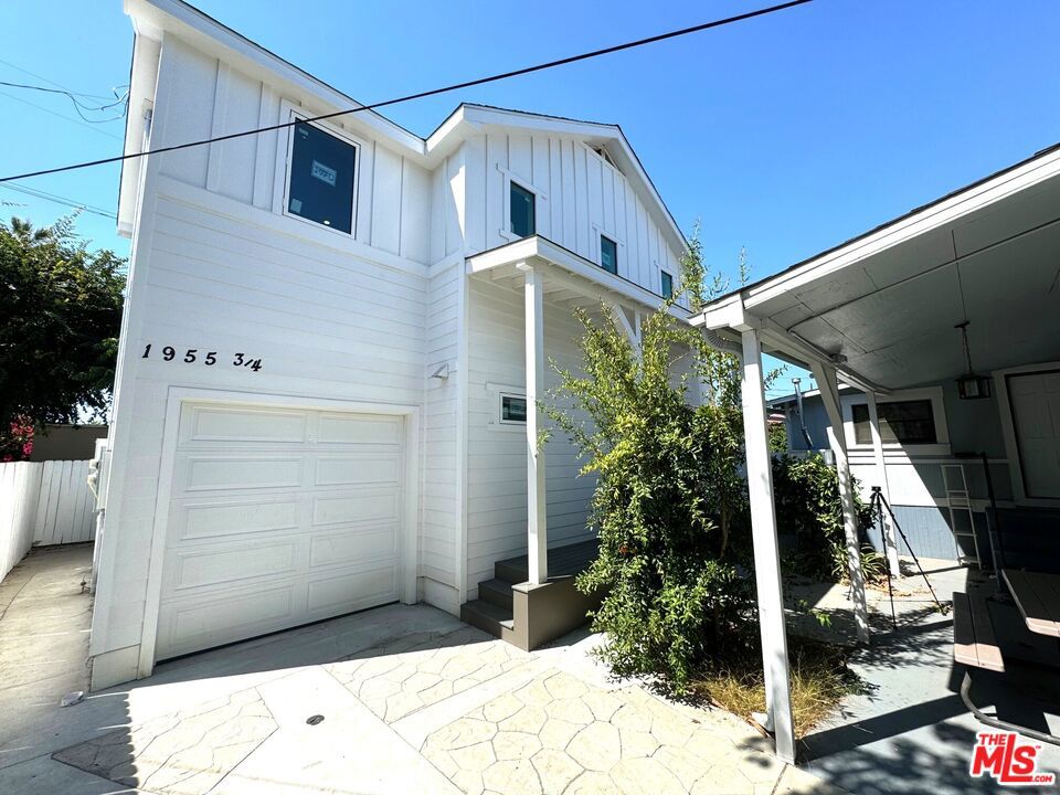 1955 Bonsallo Avenue #3/4