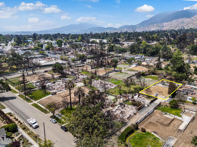 1137 E Mariposa St, Altadena CA: https://media.crmls.org/mediaz/73f9a35f-80b5-4c38-bf9b-8674c26d71cc.jpg