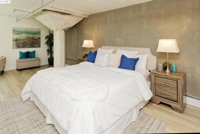 1201 Pine St, Oakland CA: https://media.crmls.org/mediaz/73fa0ea5-e36e-43c4-8021-588bb26f0971.jpg