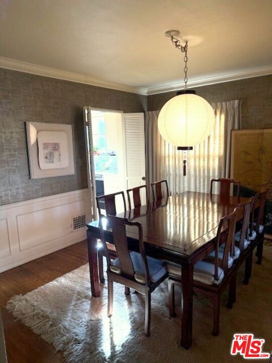 168 N Wetherly Drive, Beverly Hills CA: https://media.crmls.org/mediaz/73fa1577-cee7-47f9-8587-6531f2dabc21.jpg