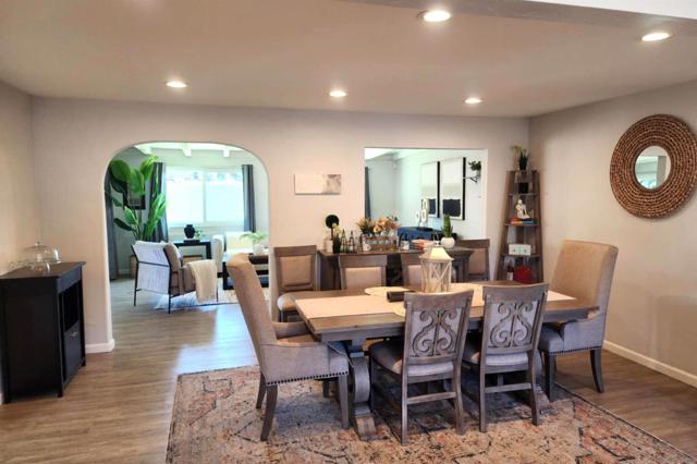 9477 Ronnie Ct, Santee CA: https://media.crmls.org/mediaz/73fb5a69-2769-426b-a105-99ce2ef8d09c.jpg