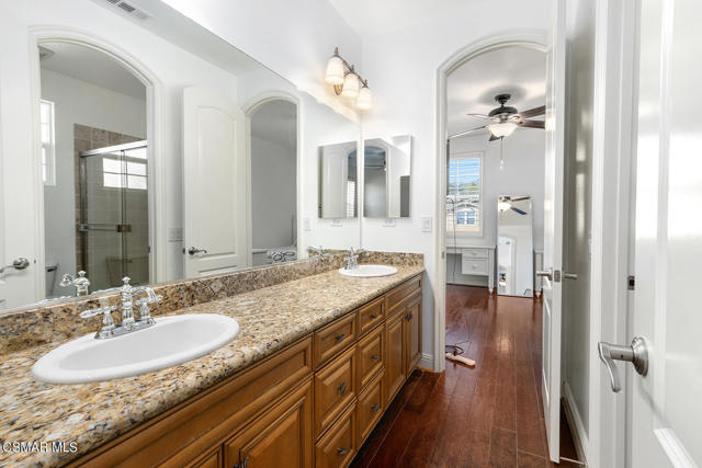 1728 Bluesage Court, Simi Valley CA: https://media.crmls.org/mediaz/73fbe14c-6fef-4e18-9166-00a53cab1979.jpg