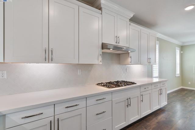 Image 15 of 48 For 10016 Wagoner Way