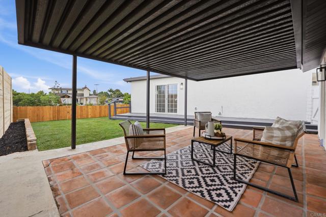 Detail Gallery Image 27 of 35 For 3296 via Bartolo, San Diego,  CA 92111 - 4 Beds | 3 Baths