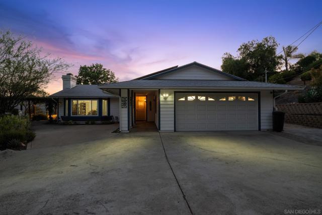 13008 Ha Hana Road, Lakeside CA: https://media.crmls.org/mediaz/73fdbb35-f312-44a0-b959-6a516831b6de.jpg
