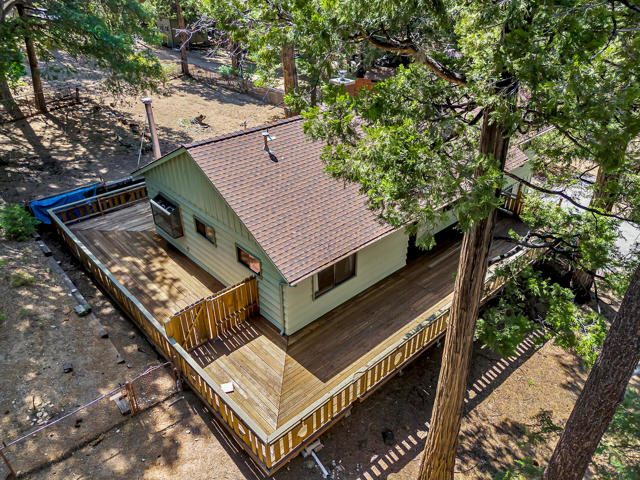 52551 Pine Ridge Road, Idyllwild CA: https://media.crmls.org/mediaz/73fe5a5a-d2f7-48d5-b661-85034846d110.jpg