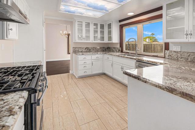 Detail Gallery Image 9 of 31 For 9462 Pipilo St, San Diego,  CA 92129 - 4 Beds | 2/1 Baths