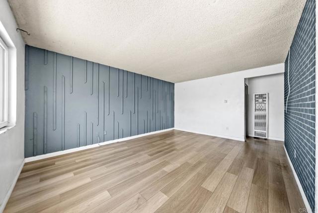 Image 5 of 30 For 1877 Donax Avenue