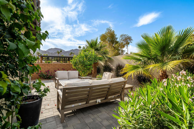 80034 Champions Way, La Quinta CA: https://media.crmls.org/mediaz/73ffc7b6-8a4d-4a32-950d-be0e2f5377b6.jpg