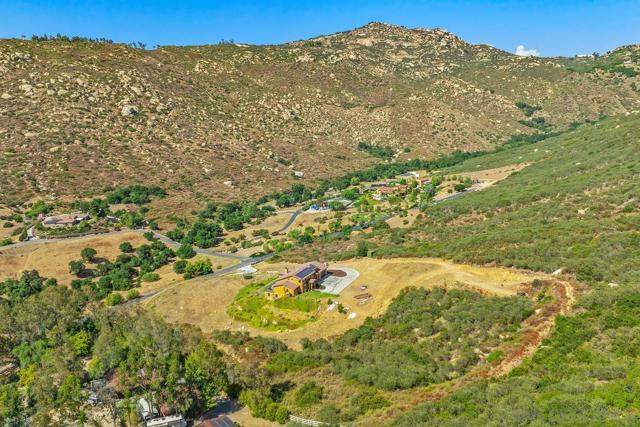 18585 Deer Valley Estates, Poway CA: https://media.crmls.org/mediaz/74001eb2-626d-42f5-9c43-4d086aaaa002.jpg