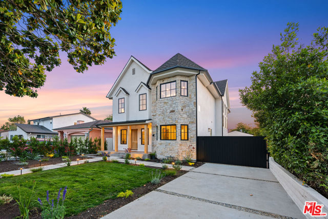4949 Sancola Avenue, Toluca Lake CA: https://media.crmls.org/mediaz/74026067-f7c0-480f-9105-ffa6391ea204.jpg