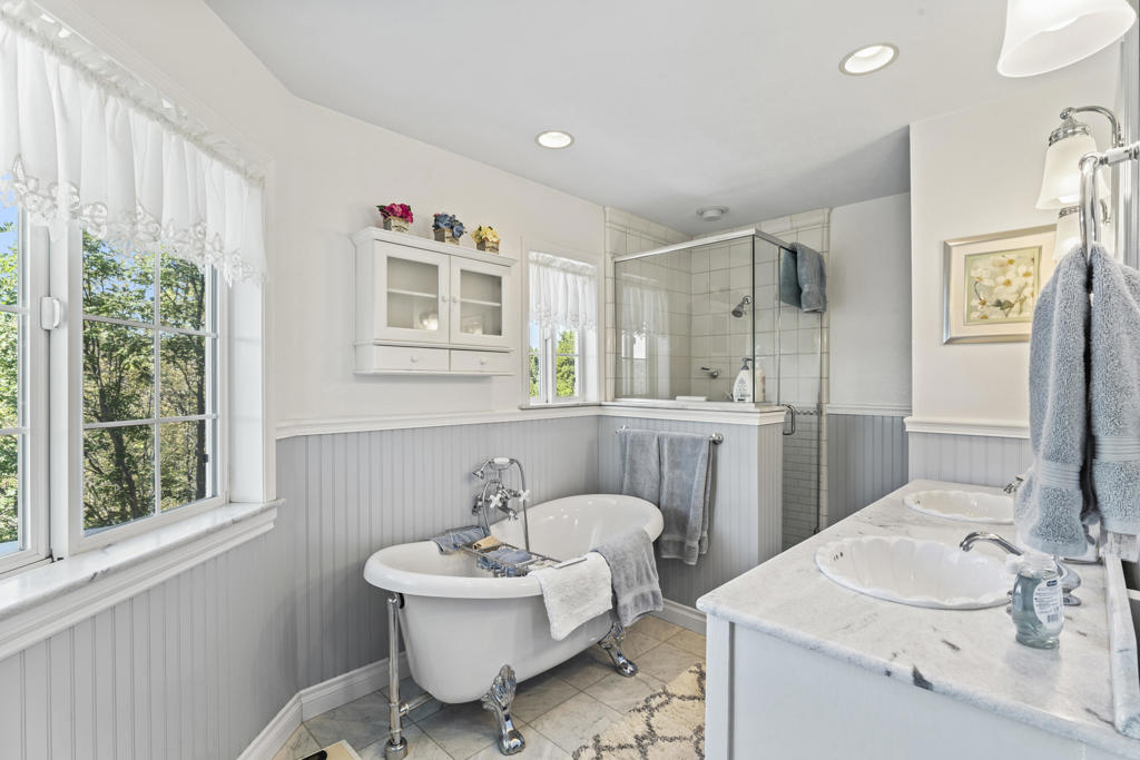 MLS #219132304DA image #12